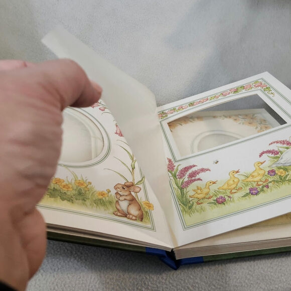 New Vintage Michel Publishing Baby Photo Album Cow Jumped Over the Moon 1995 - Picture 8 of 10